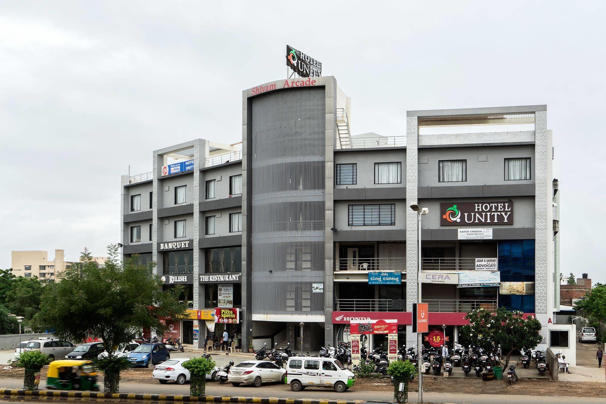 Hotel Treebo Unity Ahmedabad Esterno foto
