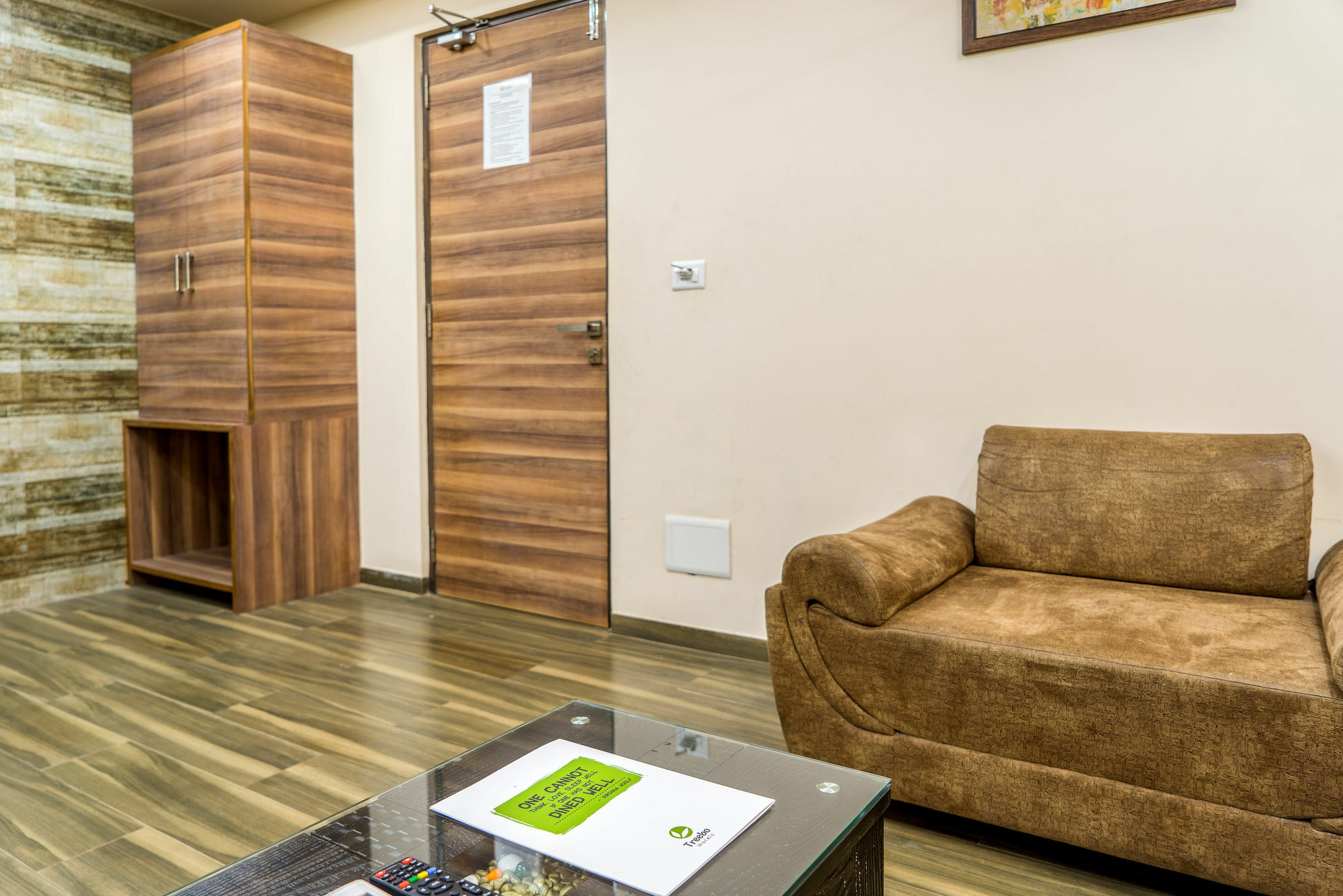 Hotel Treebo Unity Ahmedabad Esterno foto